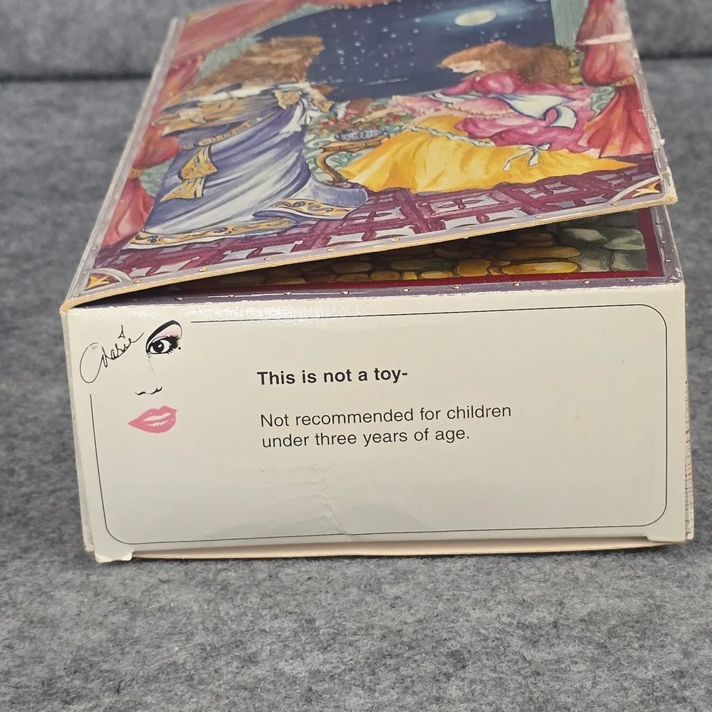Knickerbocker‎ Beauty and the Beast Doll Girls  Magenta Gold Story Book 1996